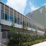 昭和女子大学附属昭和高等学校 – 中学生でイマージョン教育、ボストン留学を経験。