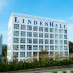 IBプログラム・イマージョン教育を実施する文科省指定の特例校、都築学園リンデンホールスクール中高学部。