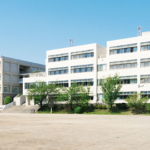 啓明学園中学校･高等学校-帰国生と外国籍の生徒が3割を占める